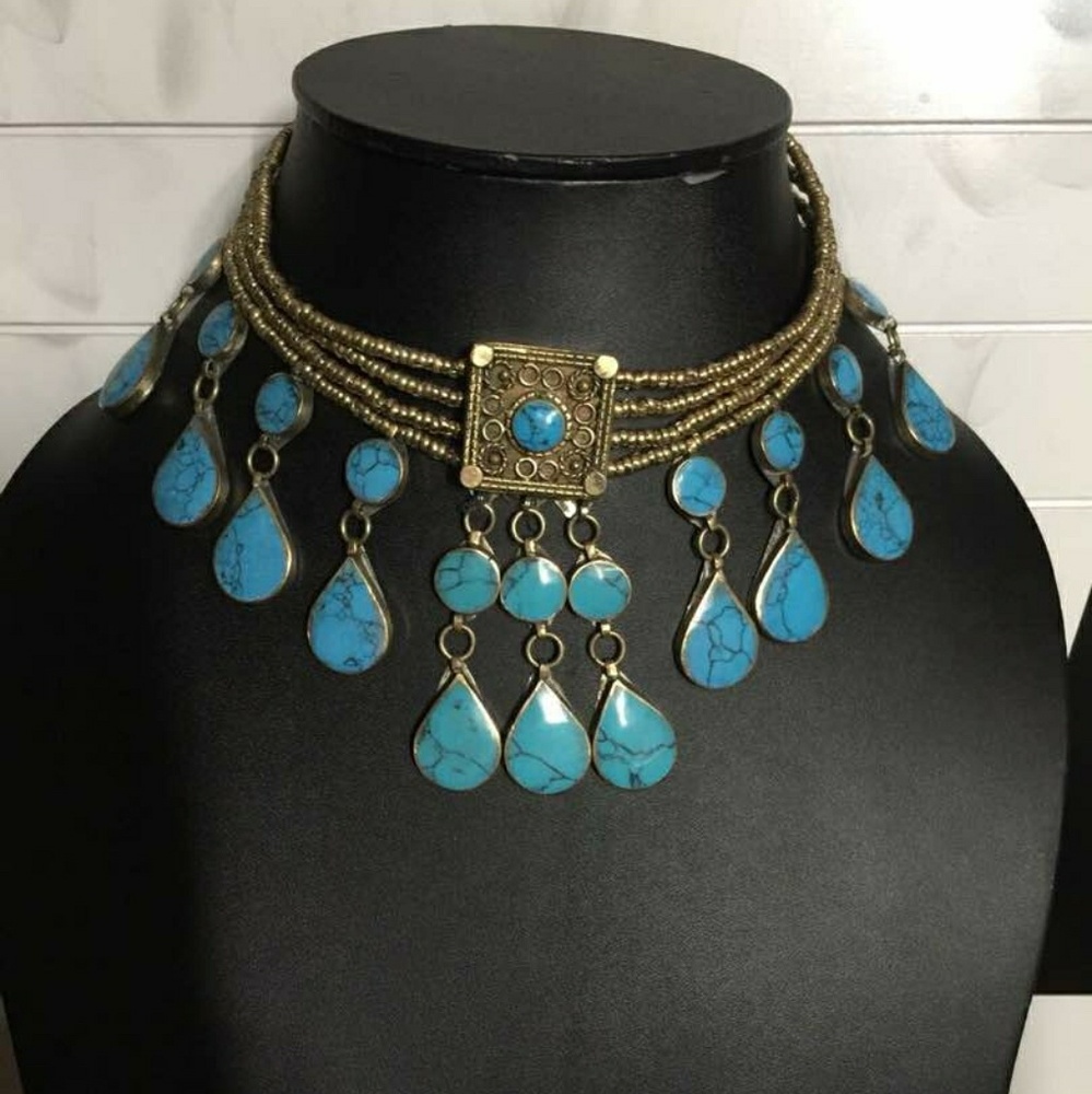 Afghani choker